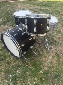 vintage 1968 Ludwig 4pc kit in original black lacquer