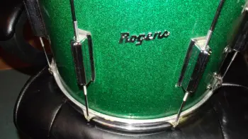 Can you Please Identify this vintage drum