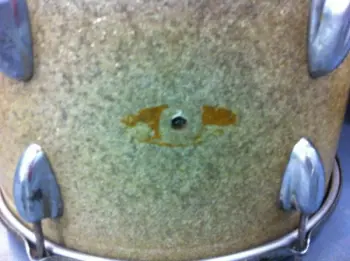 Is this a SLINGERLAND?