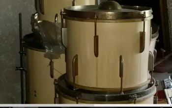 No name old 6 piece drums. Help!!!