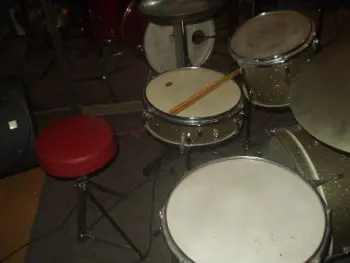 DERI Set 60s with Hardware and Cymbals scored!