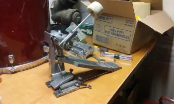 BD Pedals: DW5000/Rogers Swivo/Tama King Beat