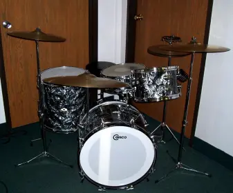This is the Display Your Camco Drums Thread