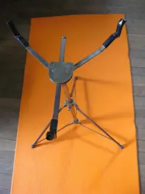 Slingerland snare stand.