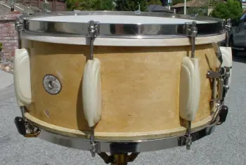 [B]1942 LUDWIG &amp; LUDWIG 6.5 x 14 WHITE “CRYSTAL”/WHITE “CRYSTAL” PLASTIC MODERNE BI-T