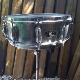 Vintage Slingerland 10 lug snare w/ flat base stand