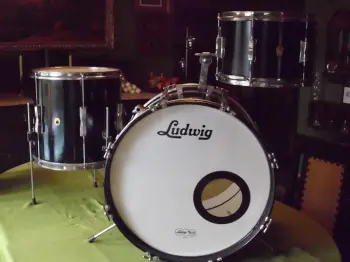 For Sale: Ludwig Black Lacquer Club Dates