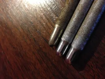 Help Identifying These Floor Tom Legs!