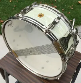 FOR SALE: Vintage 1961 Ludwig Pre-Serial Super Classic 5.5x14 Snare in WMP