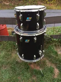 70's Ludwig B/O badge 9&quot; x 13&quot; and 16&quot;x 16&quot; toms in black wrap