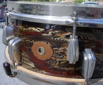[B]1942- SLINGERLAND 5 x 14 “ROOT BEER SWIRL” (UN-CATALOGUED FINISH) RADIO KING MODEL