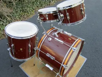 Ludwig Bass Drum hoops - always black?