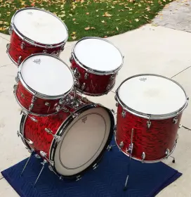 FOR SALE: Vintage Early 1970s Slingerland Avante Outfit 60N in Red Tiger Pearl