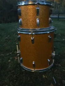 Ludwig 70's B/O badge 13/16 super classic toms, gold sparkle - $399