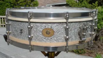 [B]1926-27 LUDWIG &amp; LUDWIG 4 x 14 “STIPELSILVER” (uncatalogued) DANCE MODEL[/B]