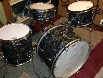 Found a mid 50's gretsch all 3 ply!!!