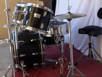 This is the Display Your Rogers Drums Thread
