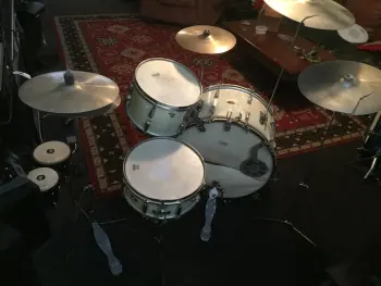 This is the &quot;find your vintage  kit&quot; thread