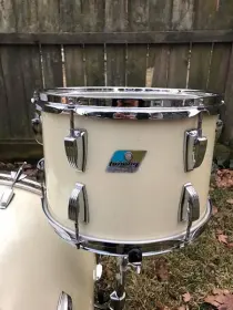 Ludwig Silver Silk 3-ply Kit 24-13-16