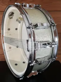 FOR SALE: Vintage 1965 Ludwig Jazz Fest Snare in Silver Sparkle