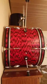 Can you identify this vintage wrap please?