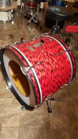 Can you identify this vintage wrap please?