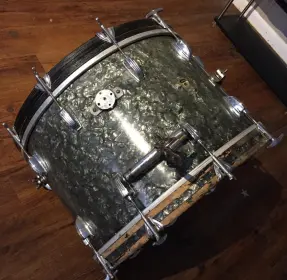 FS/FT: Ludwig Transition Badge 22&quot; Black Diamond Pearl Bass Drum