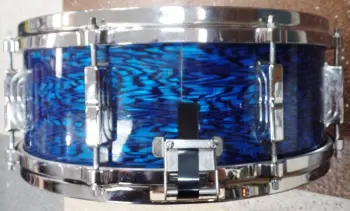 Is this a Shelly Manne 1966 Leedy snare in Blue Agate Pearl?
