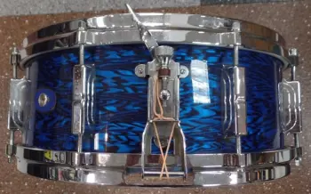 Is this a Shelly Manne 1966 Leedy snare in Blue Agate Pearl?