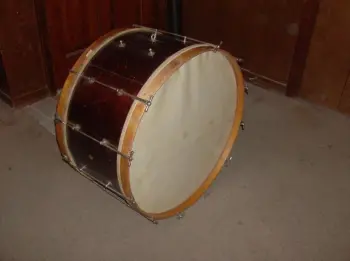 Slingerland 28&quot; Marching  Bass  20's
