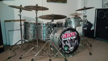 This is the Display Your Rogers Drums Thread