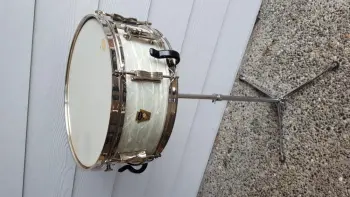 1960 ludwig Transition Badge Pioneer.