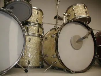 Who made Crown drums?