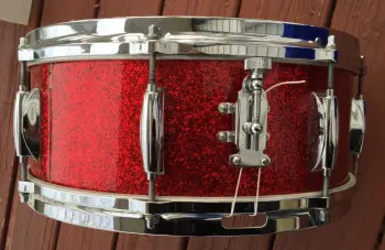 1959 Gretsch round badge Red Sparkle snare