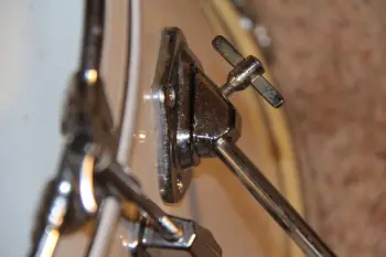$10 Pearl Kit. Identification Please