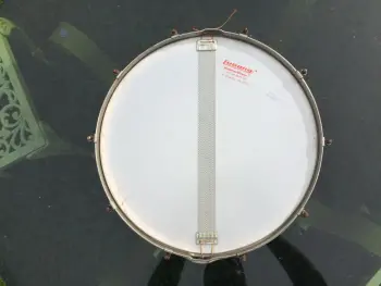 Can you help me identify a Ludwig (1929?) Snare?