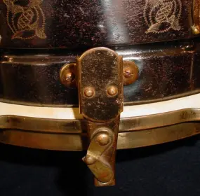 [B]1926-29 LEEDY 6 x 14 BLACK ENGRAVED ELITE (*MARVEL STRAINER) [/B]
