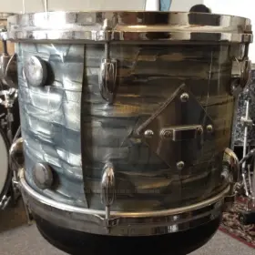 Gretsch round badge value