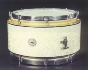 odd rocket lug Gretsch like snare is...Rogers!