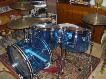 Show your holly wood kits