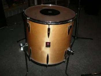 WTB: 70's Premier floor tom....