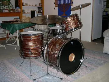 1960 MIJ Pearl (Help w/ id-ing wrap?)