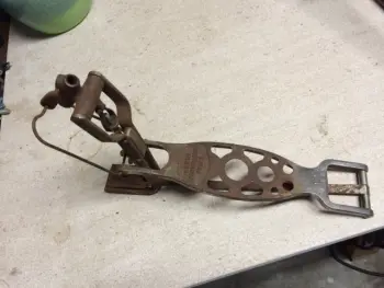 This is the Display Your Vintage Bass Pedal Thread
