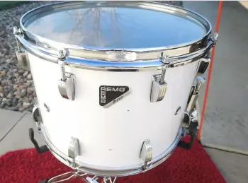 Remo Bravo marching snare