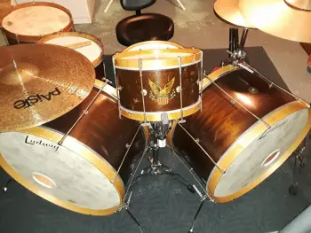 Double Tom stand using twin snare baskets