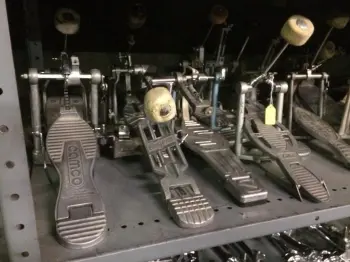 This is the Display Your Vintage Bass Pedal Thread