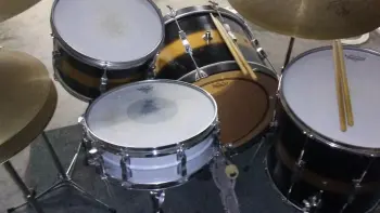 This is the Display Your Vintage Bass Pedal Thread