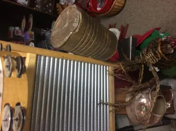 This is the display vintage drums in odd places thread.