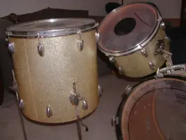 Think Its an &quot;Old&quot; Slingerland...