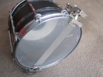 Pearl killer free floating maple snare